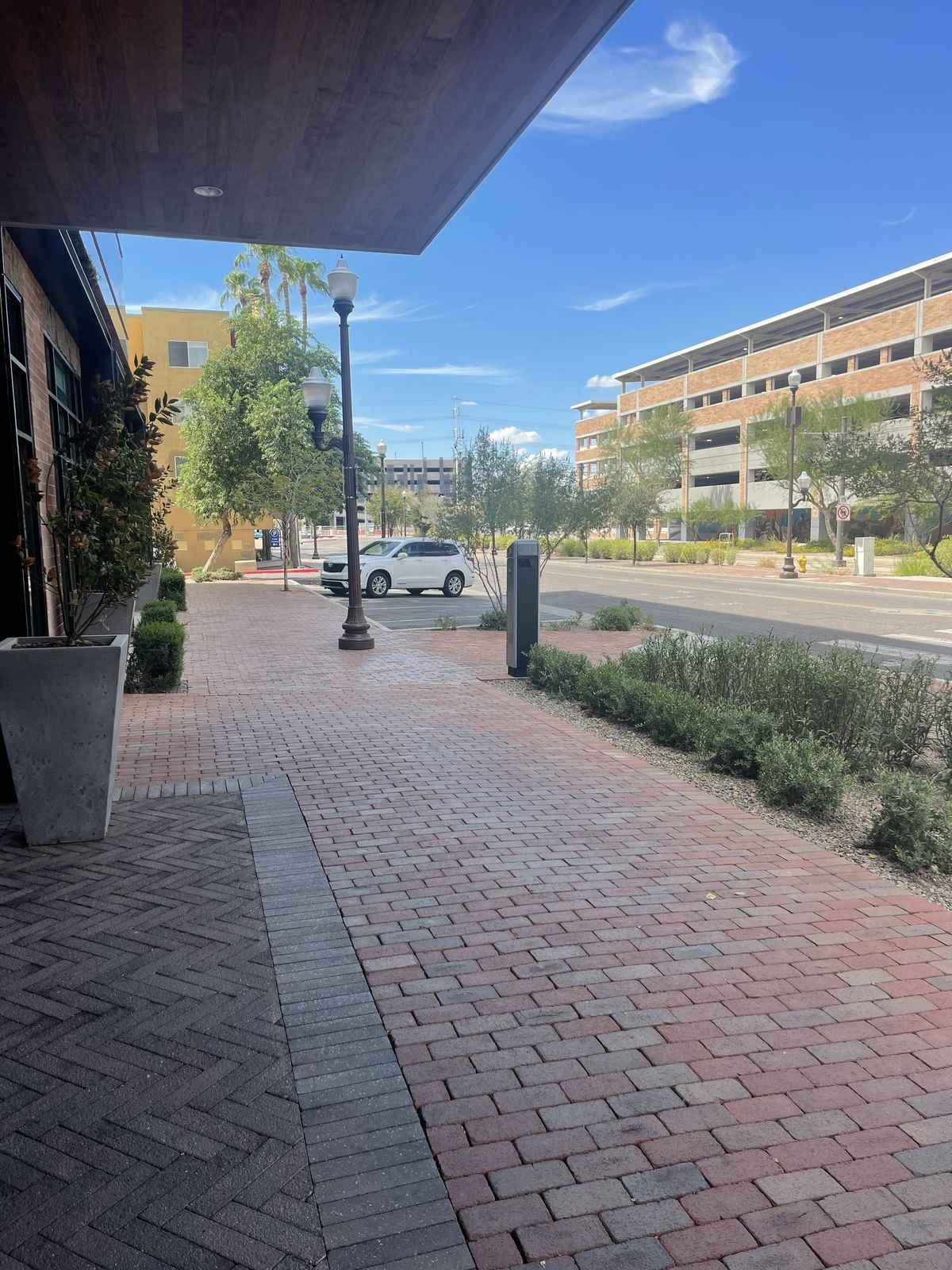 Street outside the Klutch MFM Tempe office